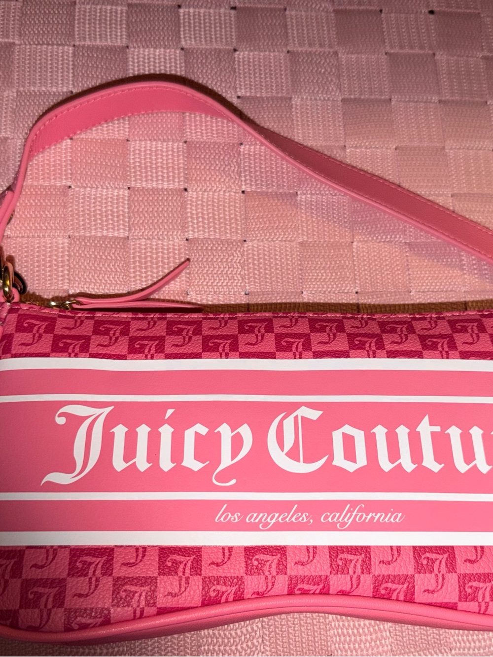 Juicy Couture Pink Logo Wristlet Clutch - Picture 1 of 4